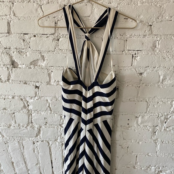 🚨CLEARANCE! DONATING FRIDAY 6/3 🚨 RALPH LAUREN Navy + White Striped Gown - Picture 4 of 4